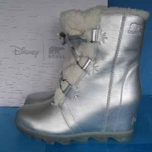 BRAND NEW DISNEY X SOREL WEDGE BOOTS